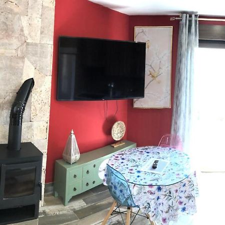 Apartamentos Deluxe Con Jacuzzi O Chimenea Love For Two Collado Mediano Exteriör bild
