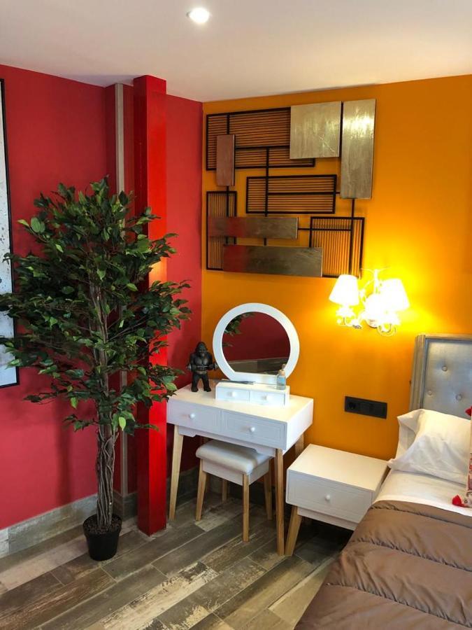 Apartamentos Deluxe Con Jacuzzi O Chimenea Love For Two Collado Mediano Exteriör bild