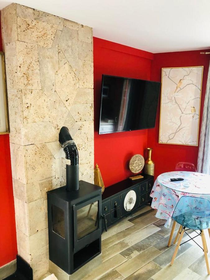 Apartamentos Deluxe Con Jacuzzi O Chimenea Love For Two Collado Mediano Exteriör bild